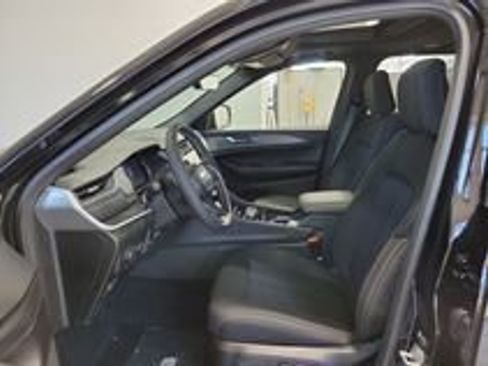 New 2026 Jeep Grand Cherokee Laredo X AWD/4WD image 9