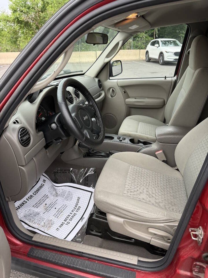 Used 2007 Jeep Liberty Sport AWD/4WD image 11