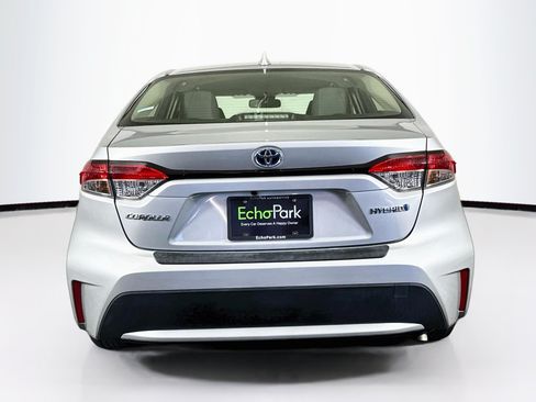 Used 2022 Toyota Corolla LE w/ Carpet Mat Package (TMS) FWD image 7