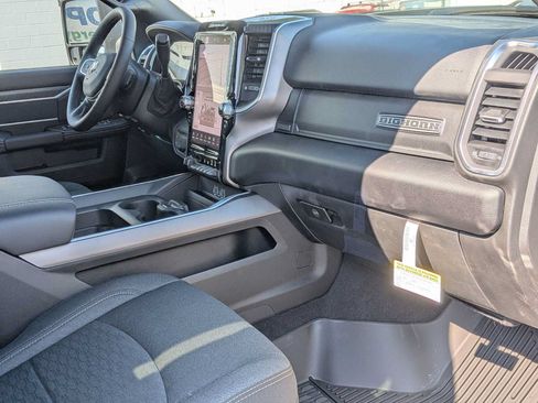 New 2026 RAM 2500 Big Horn AWD/4WD image 25