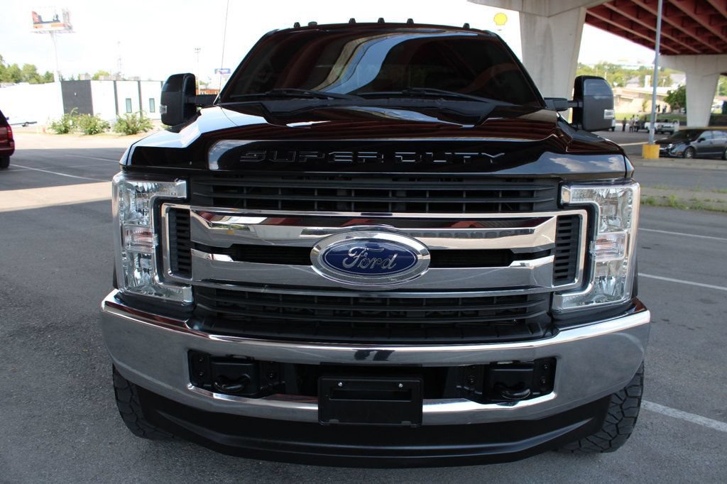 Used 2019 Ford F250 XLT w/ FX4 Off-Road Package AWD/4WD image 3