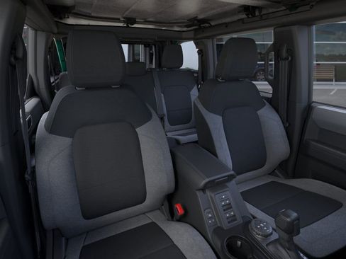 New 2025 Ford Bronco 4-Door image 35