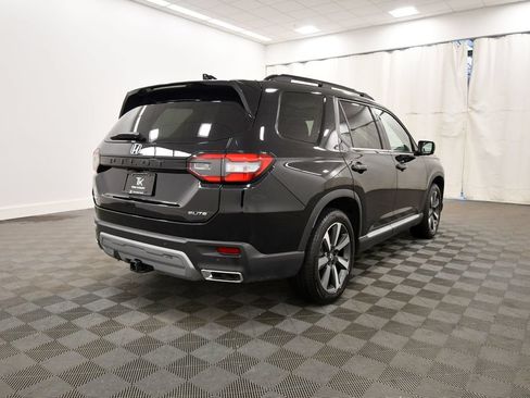 Used 2025 Honda Pilot Elite image 7