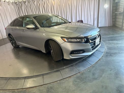 Used 2020 Honda Accord Sport image 2