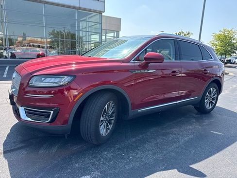 Used 2019 Lincoln Nautilus Select FWD image 12