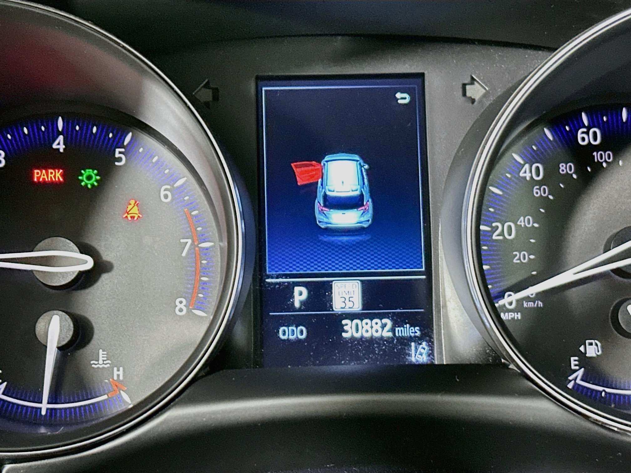 Used 2022 Toyota C-HR XLE FWD image 19