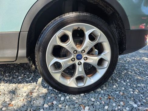 Used 2013 Ford Escape Titanium w/ Class II Trailer Tow Pkg image 10