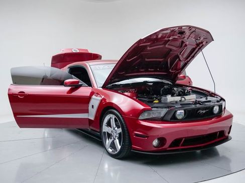 Used 2010 Ford Mustang GT Premium RWD image 15