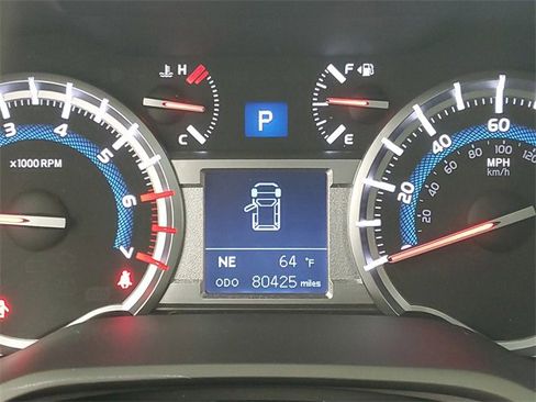 Used 2017 Toyota 4Runner SR5 Premium image 26