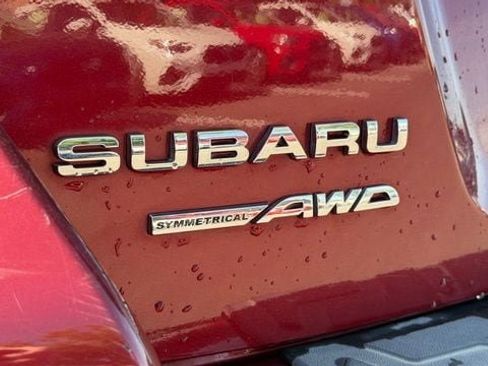 Used 2017 Subaru Crosstrek 2.0i Premium w/ Moonroof Package AWD/4WD image 12