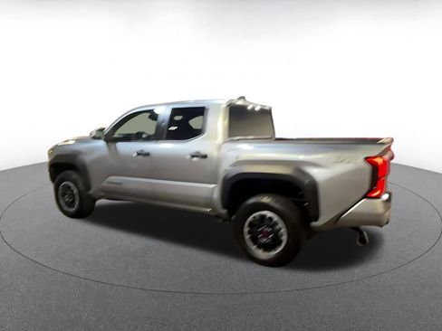 Used 2025 Toyota Tacoma TRD Off-Road image 10