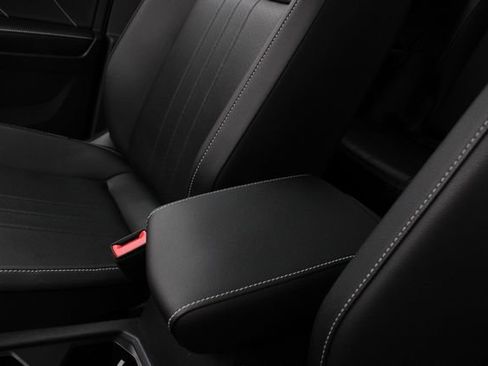 Certified 2023 Volkswagen Tiguan SE R-Line image 19