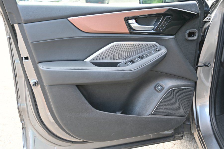 Used 2022 Acura MDX SH-AWD image 23