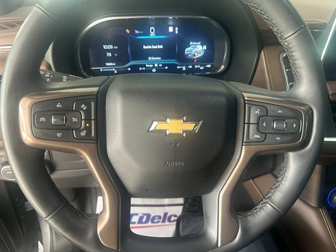 Used 2023 Chevrolet Suburban High Country AWD/4WD image 27