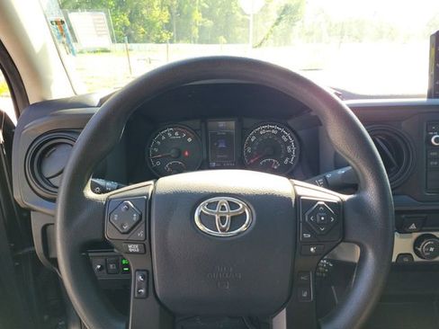 Used 2019 Toyota Tacoma SR w/ SR Convenience Package RWD image 17
