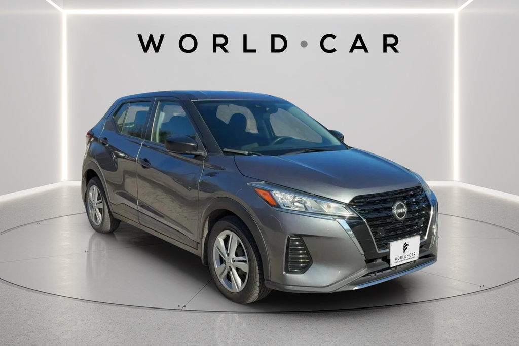 Used 2022 Nissan Kicks S FWD image 1