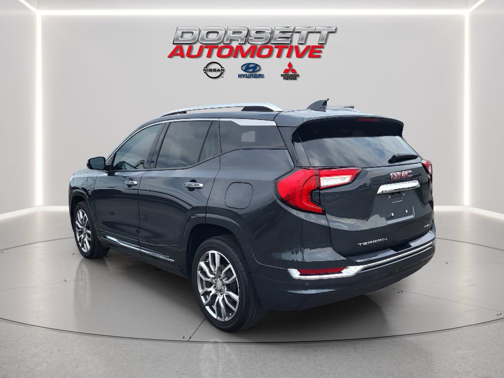 Used 2022 GMC Terrain Denali w/ Denali Premium Package AWD/4WD image 8
