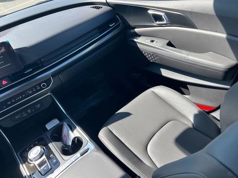 New 2026 Kia Carnival SX FWD image 15