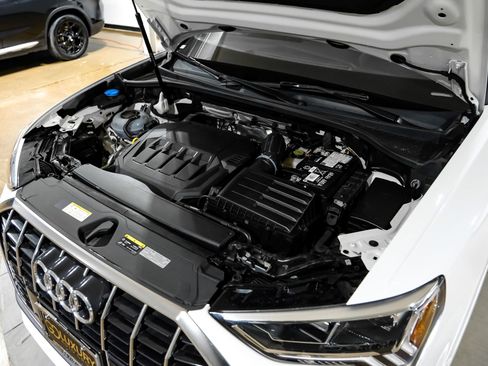 Used 2024 Audi Q3 2.0T Premium w/ Convenience Package image 50