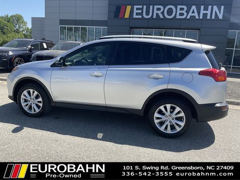 Used 2015 Toyota RAV4 Limited w/ Technology Package FWD image 28