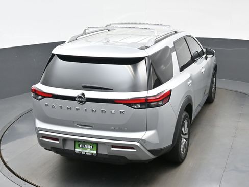 Used 2023 Nissan Pathfinder SL AWD/4WD image 39