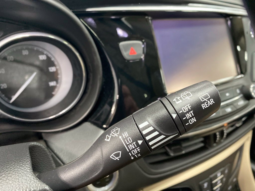 Used 2018 Buick Envision Essence AWD/4WD image 44