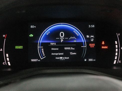Used 2025 Toyota Camry LE FWD image 22