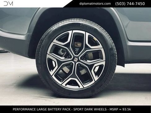 Used 2025 Rivian R1S Adventure AWD/4WD image 44