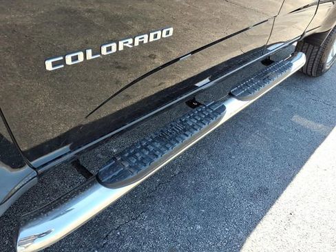 Used 2022 Chevrolet Colorado LT w/ Fleet Safety Package image 10