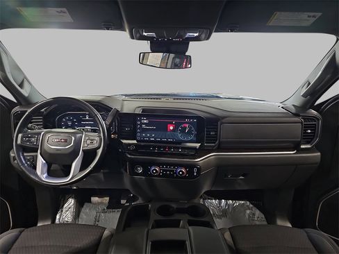 Certified 2022 GMC Sierra 1500 SLE image 9