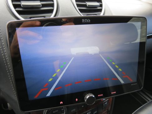 Used 2010 Mercedes-Benz GL 450 4MATIC image 19