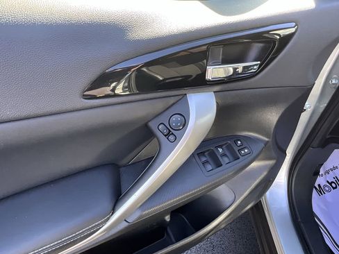 Used 2024 Mitsubishi Eclipse Cross SE image 25