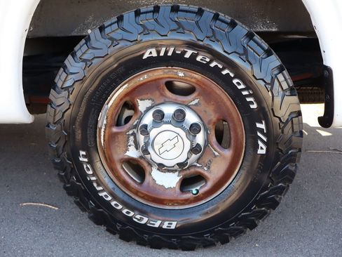 Used 2016 Chevrolet Express 2500 image 36