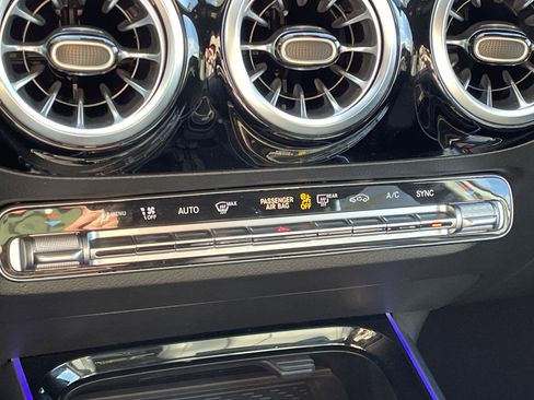 Certified 2025 Mercedes-Benz GLA 250 image 31