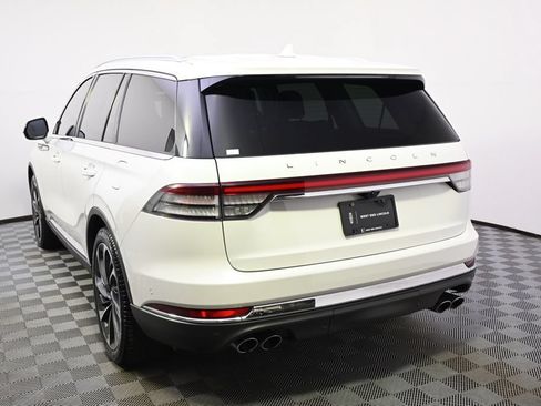 Used 2020 Lincoln Aviator Reserve w/ Equipment Group 202A AWD/4WD image 4