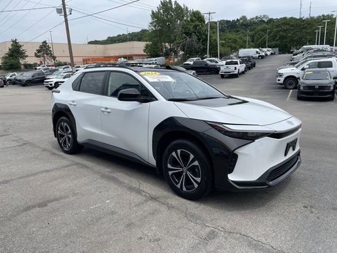 Used 2024 Toyota bZ4X FWD w/ Weather Package image 6