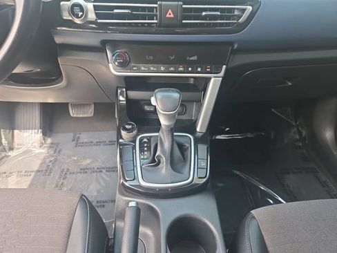 Used 2023 Kia Seltos S FWD image 11