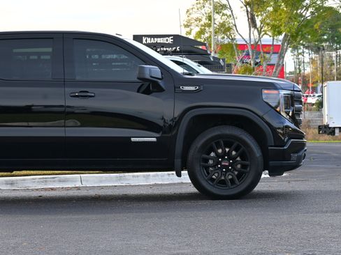 Used 2025 GMC Sierra 1500 Elevation image 6