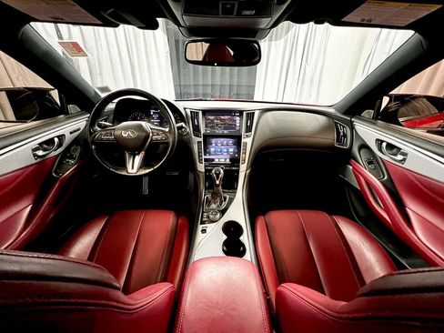 Used 2017 INFINITI Q60 Red Sport 400 image 19