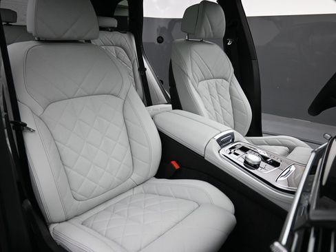 New 2026 BMW X5 xDrive50e w/ Executive Package image 21