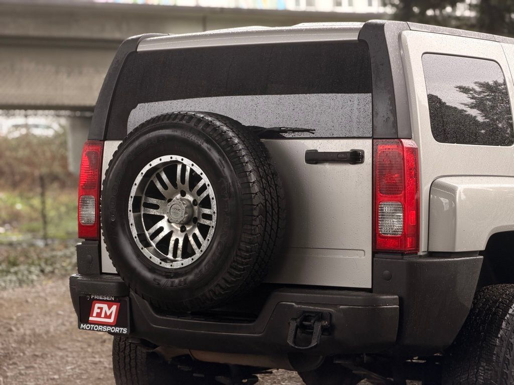 Used 2007 HUMMER H3 AWD/4WD image 15