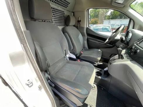 Used 2017 Nissan NV200 SV w/ Technology Package image 17
