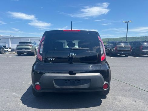 Used 2016 Kia Soul FWD image 4