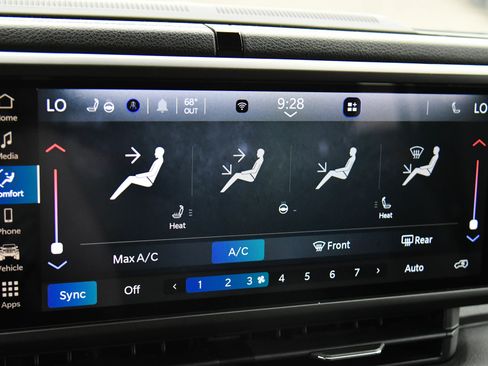 Used 2024 Jeep Wrangler Willys image 23