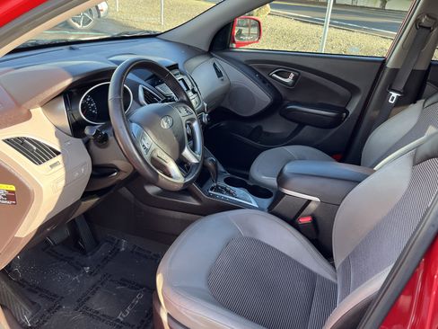 Used 2012 Hyundai Tucson GLS image 9