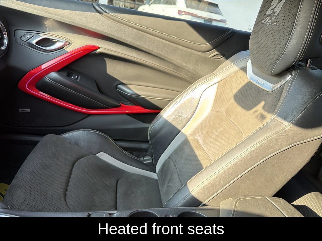 Used 2020 Chevrolet Camaro SS RWD image 25