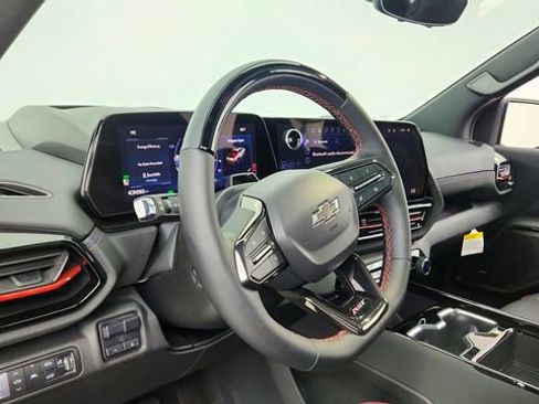 Used 2025 Chevrolet Silverado EV RST image 22