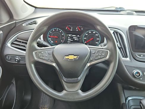 Used 2021 Chevrolet Malibu LT FWD image 23