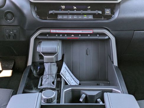 New 2026 Toyota Tundra SR5 w/ SR5 Convenience Package image 18