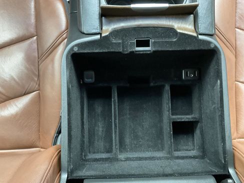 Used 2018 Cadillac Escalade Premium Luxury image 20